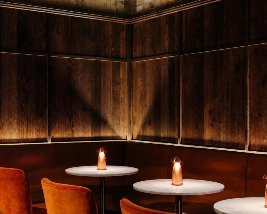 Deco Lounge