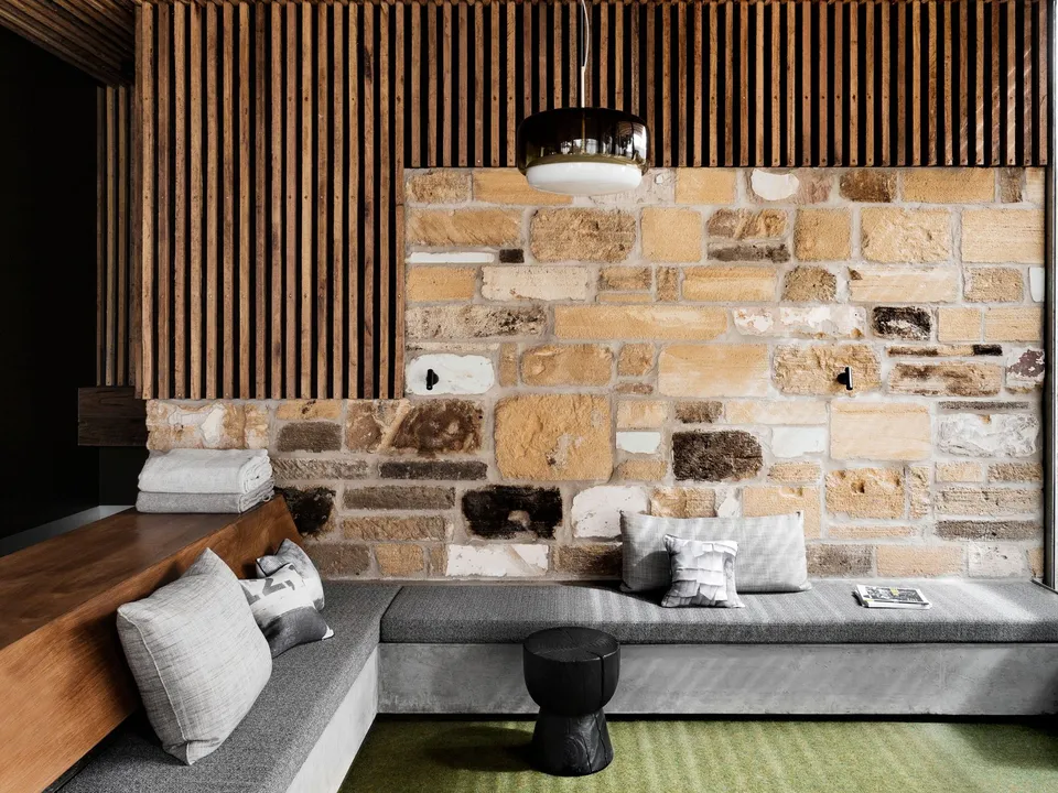 The Salon lounge