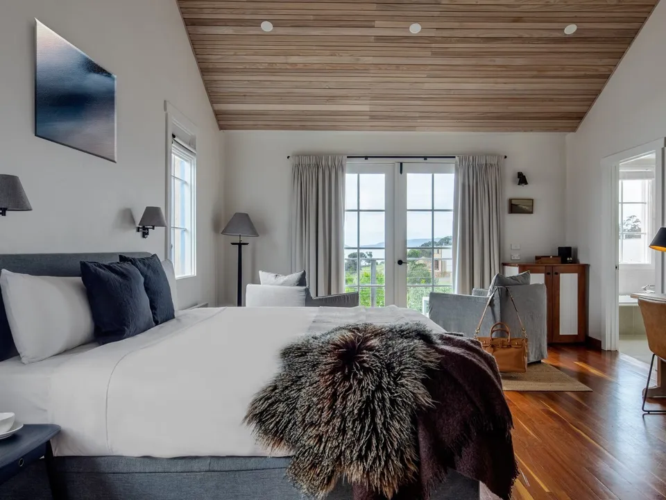 Premium King Spa Suite