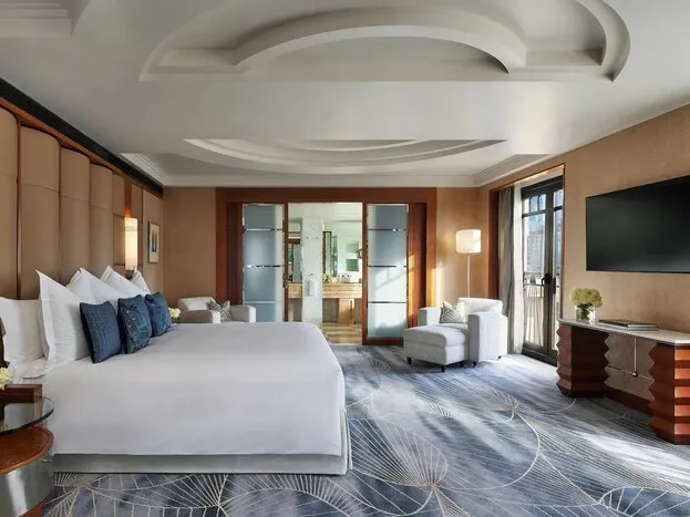 Park Suite King bedroom